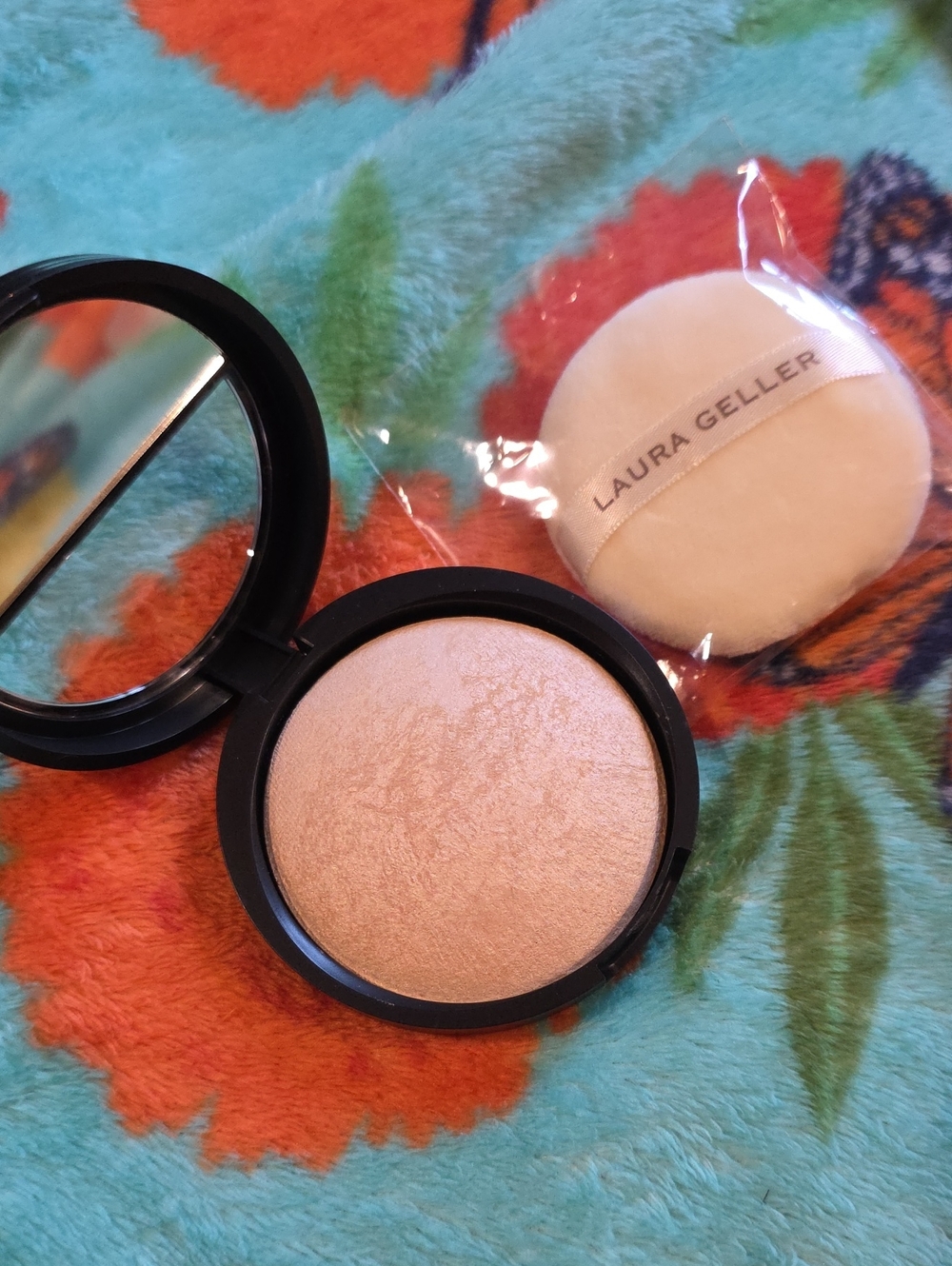 Laura Geller Sugar Glow Baked Body Frosting All Over Face & Body Highlighter